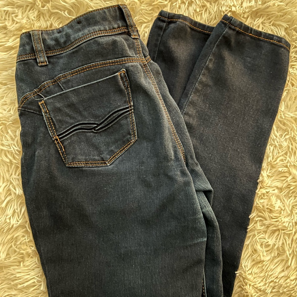 Dark stretchy jeans 👖